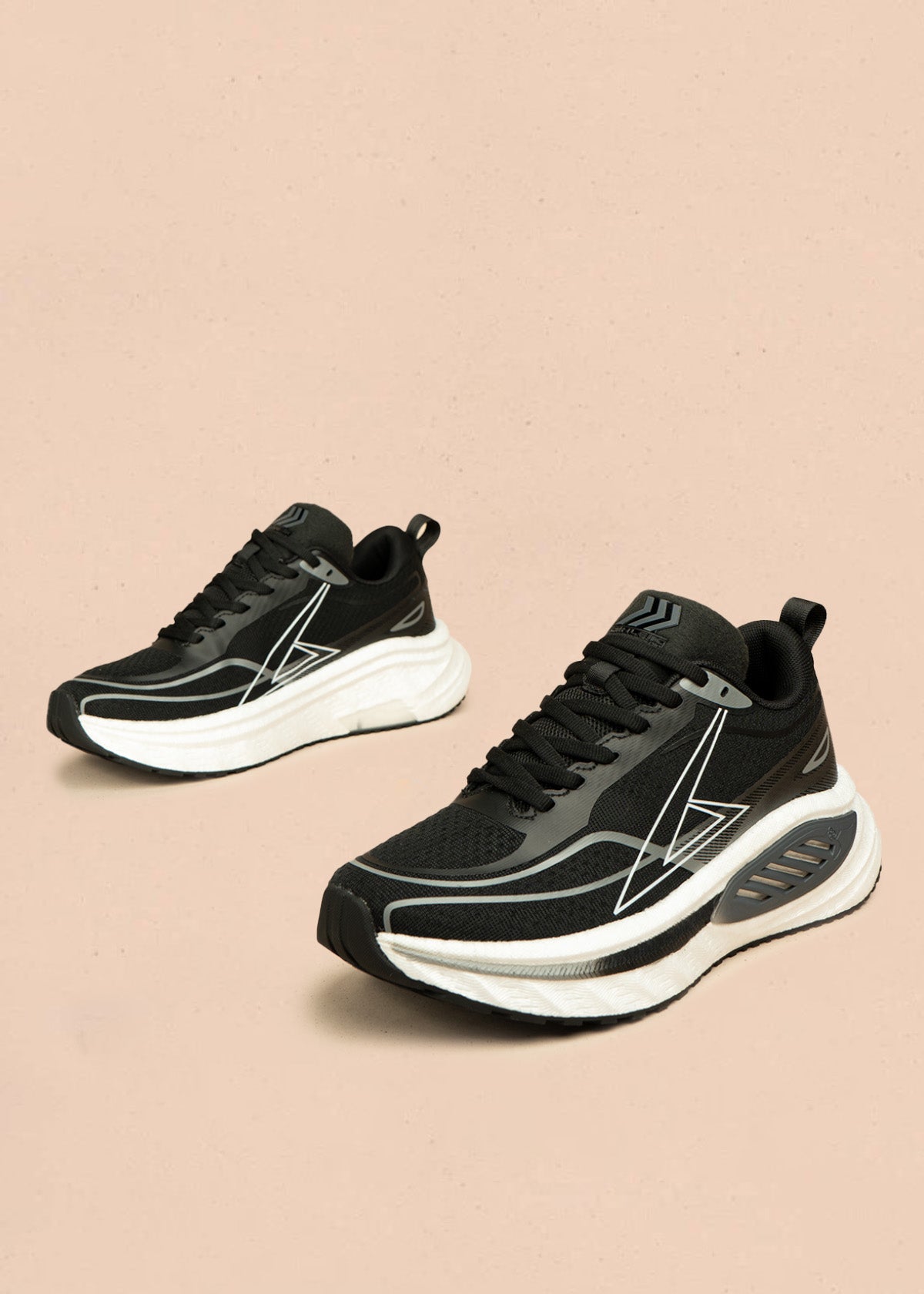 Tenis deportivos color negro con suela blanca 106446