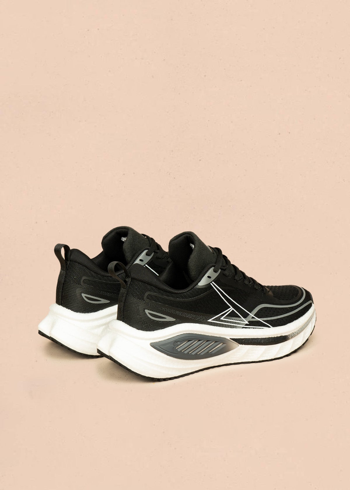 Tenis deportivos color negro con suela blanca 106446