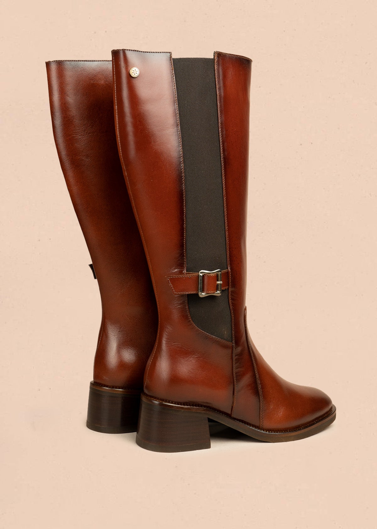 Botas de cuero color coñac acabado liso y elástico lateral 106453