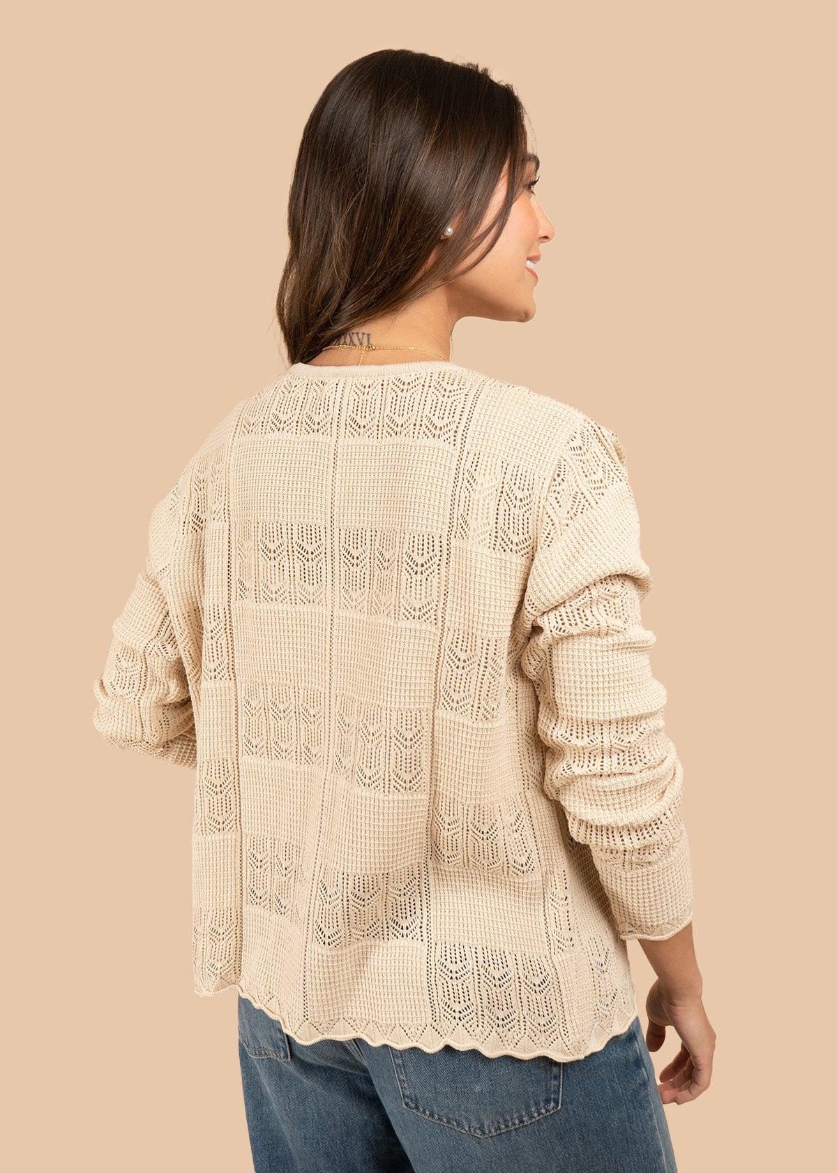 Blusa con tejido calado color blanco con botones 106462
