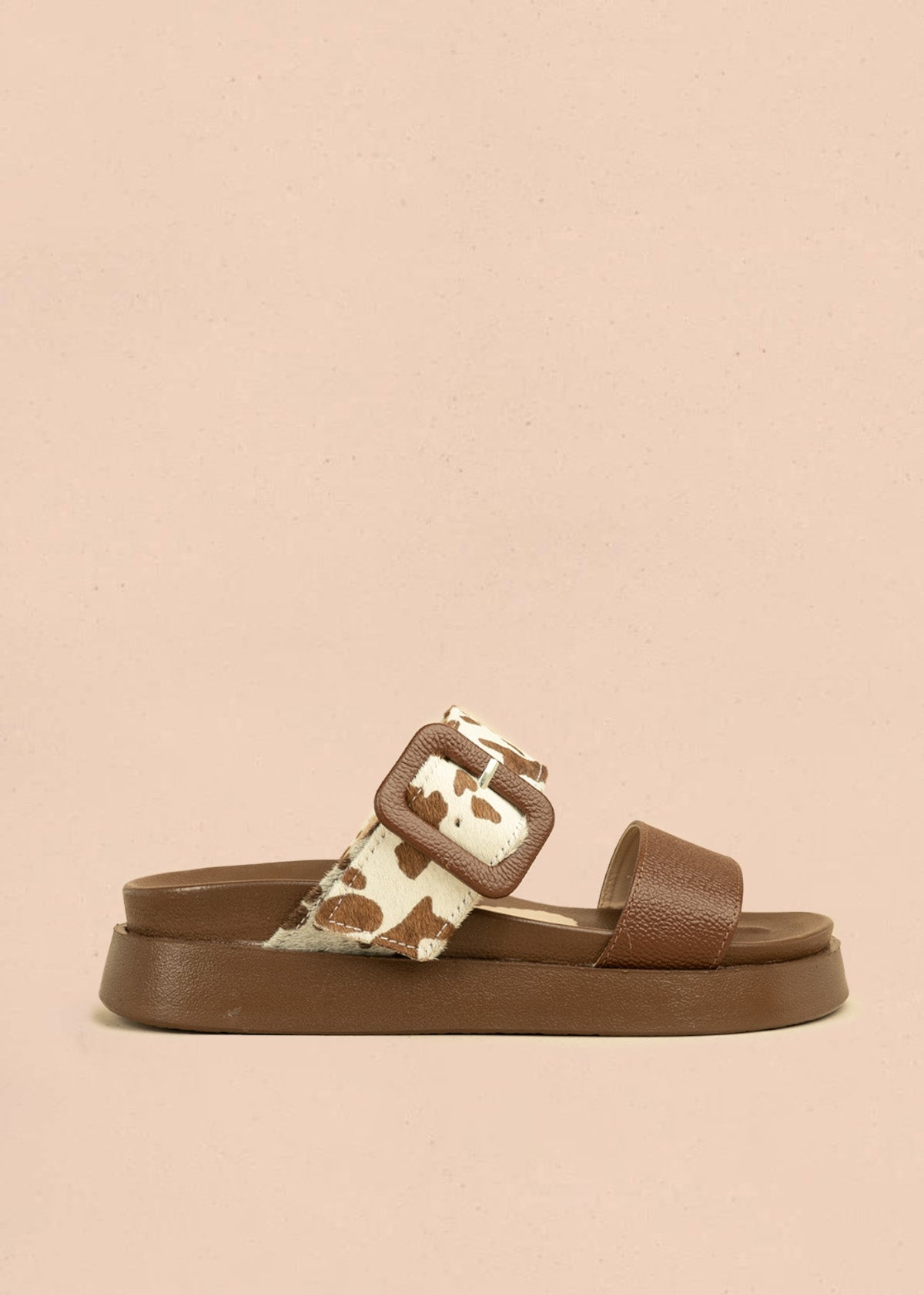 Sandalias en cuero color café con detalles animal print 106516