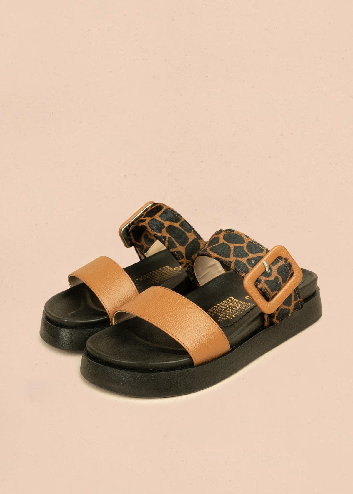 Sandalias en cuero color miel con detalles animal print 106516