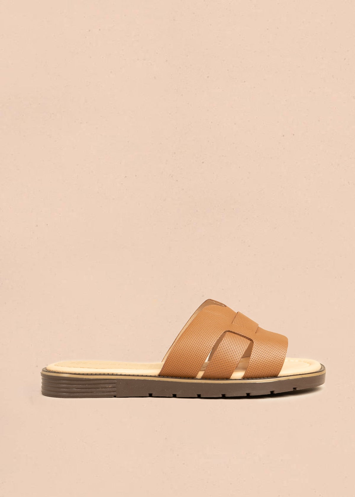 Sandalias planas en cuero color miel con textura microperforada 106517