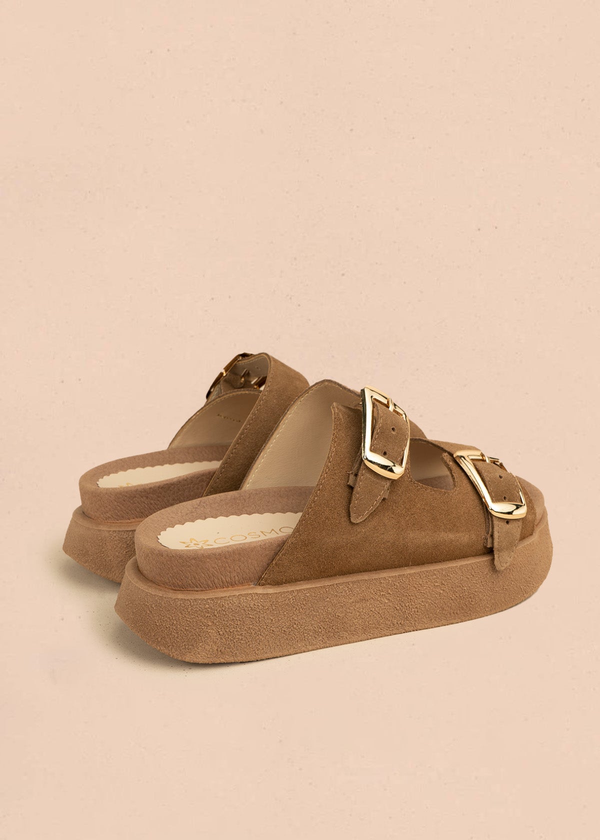 Sandalias planas de cuero carnaza color miel con doble hebilla 106522