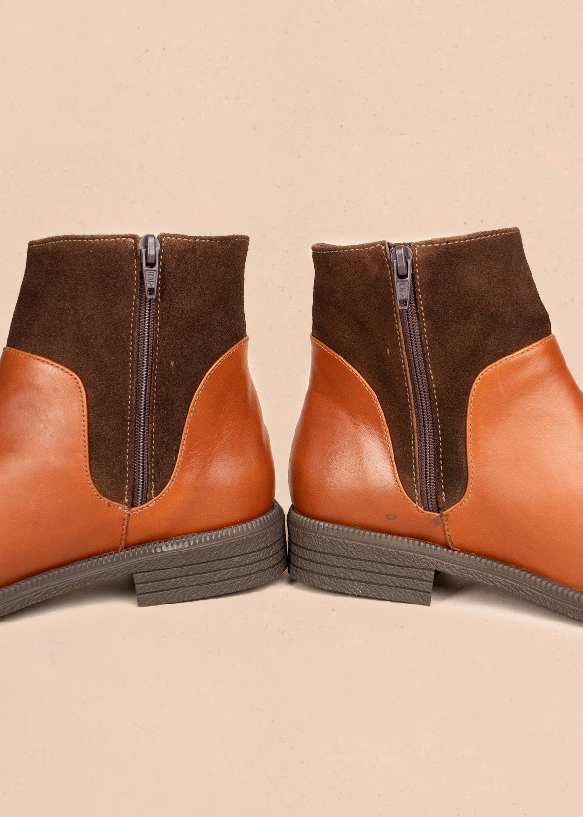 Botas en cuero color miel 106543