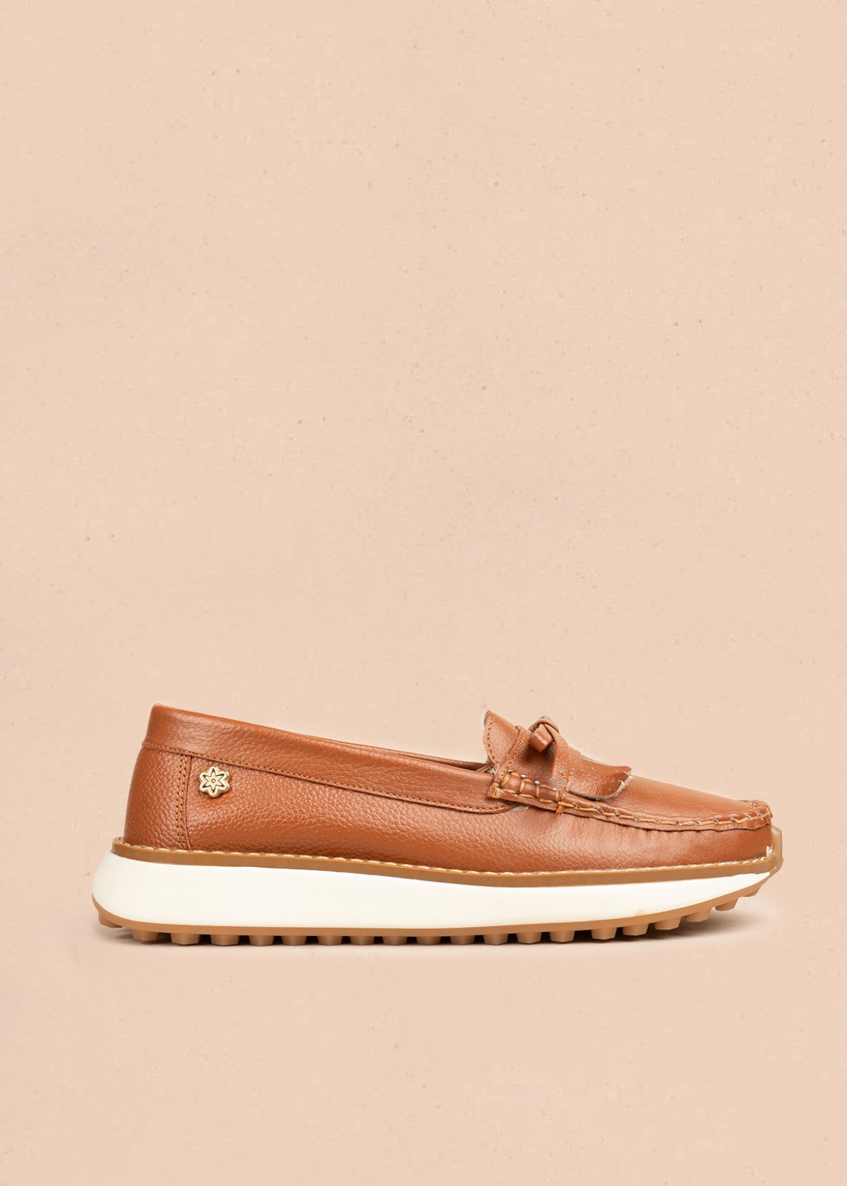 Mocasines en cuero color miel con flecos y lazo 106548