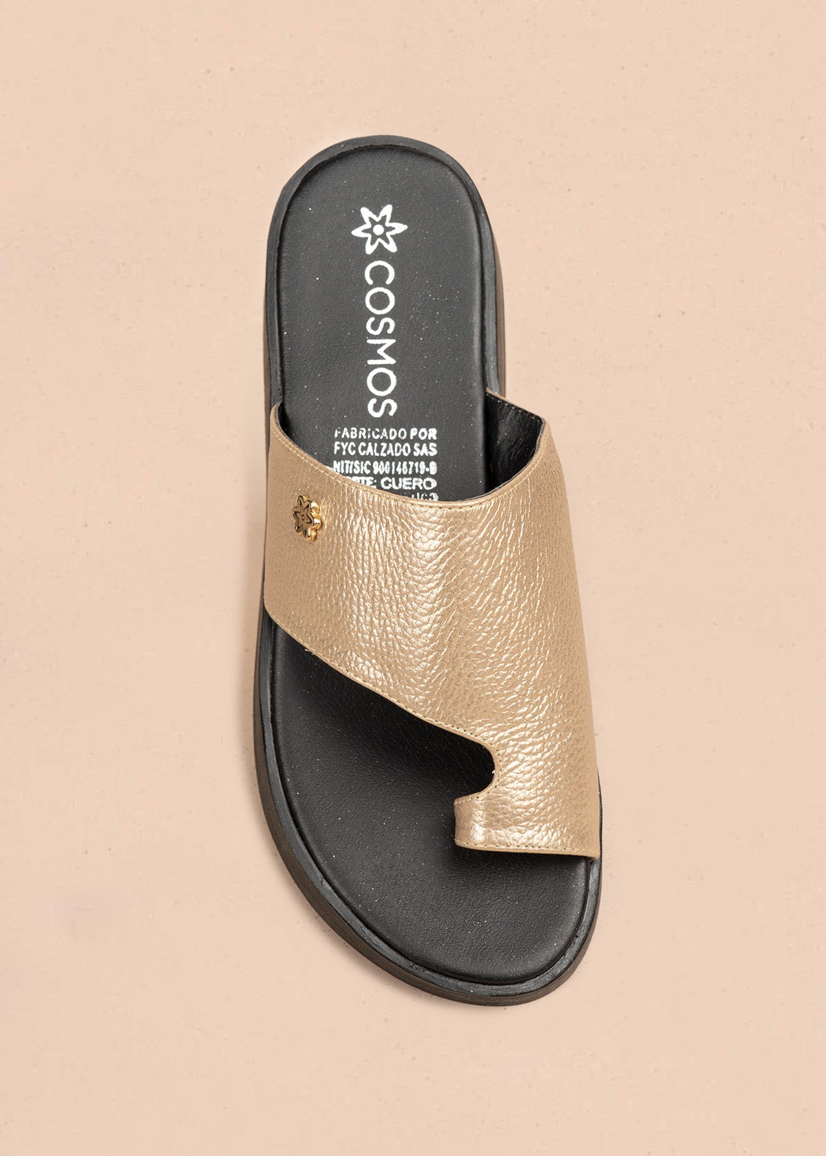 Sandalias en cuero color champaña con suela chunky 106557
