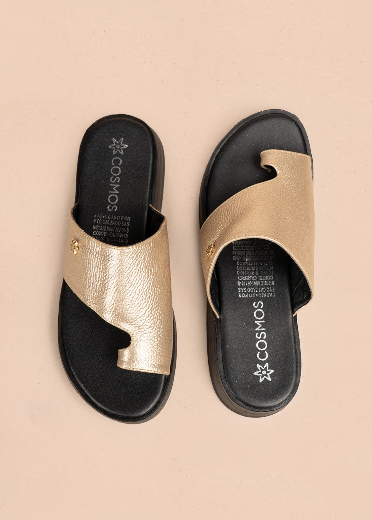 Sandalias en cuero color champaña con suela chunky 106557