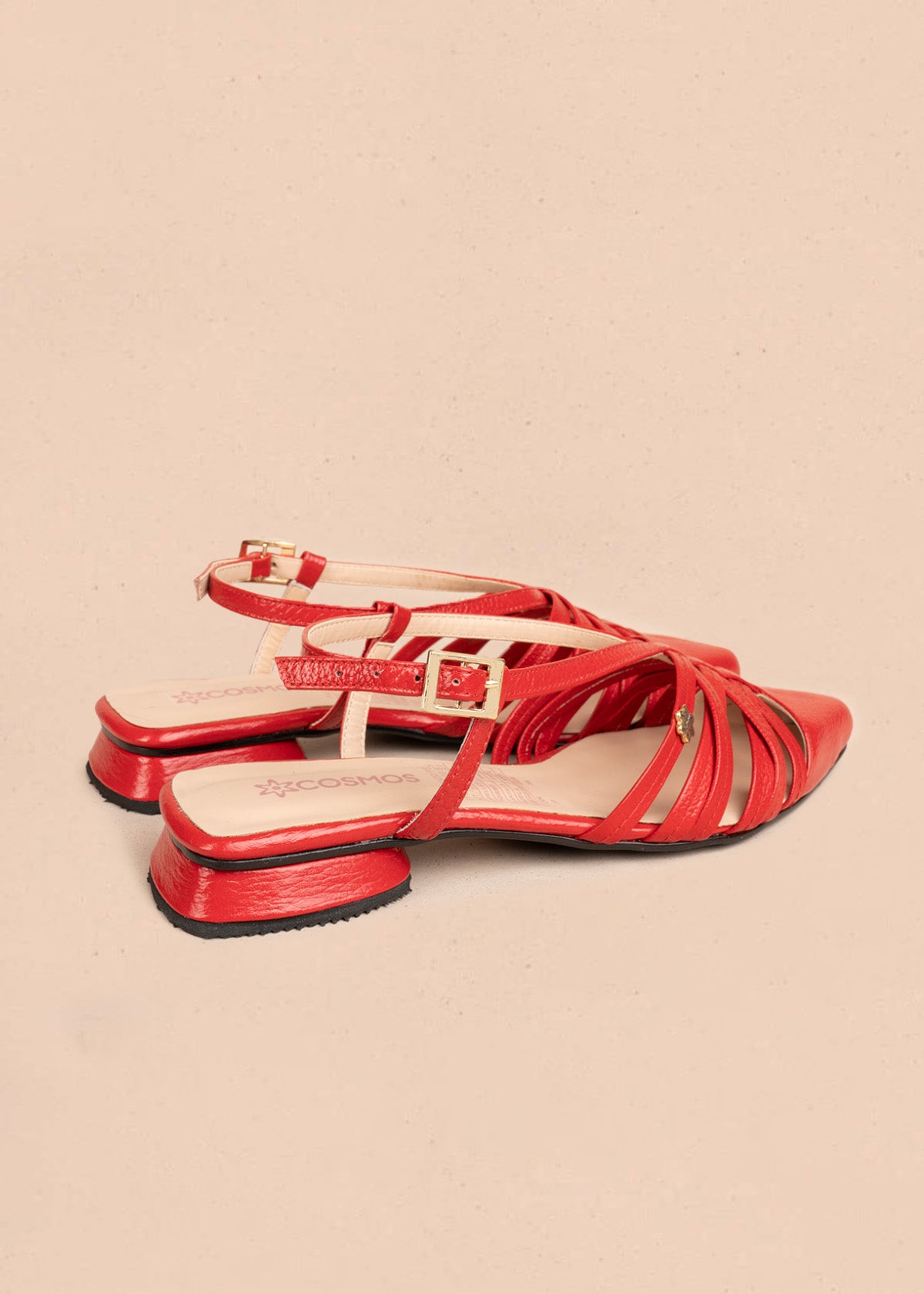 Tacones trabilla en cuero color rojo con tiras entrecruzadas 106559