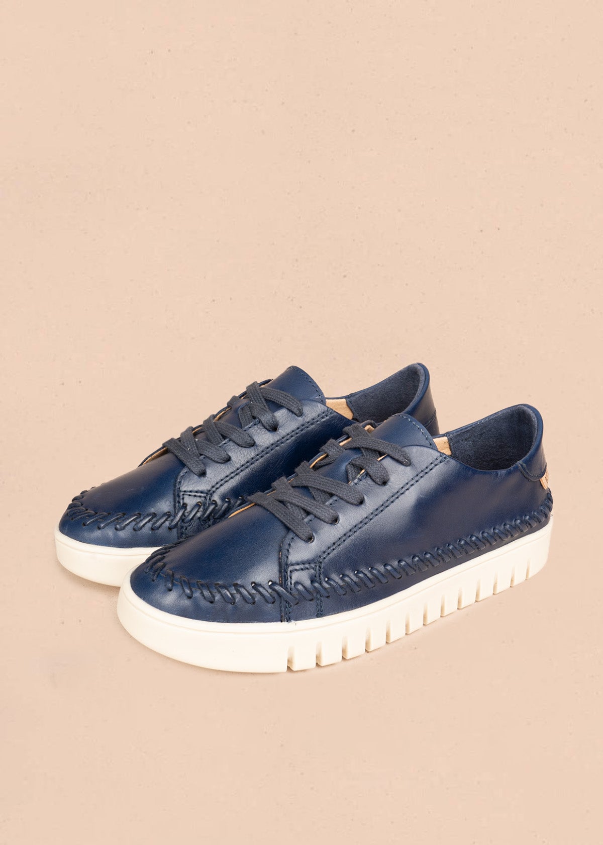 Zapatos con atadura en cuero color azul 106568