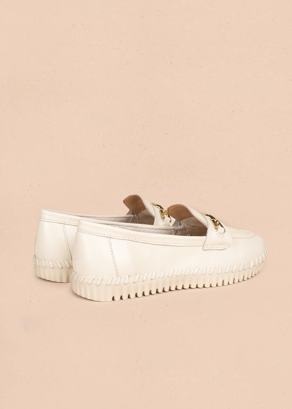 Mocasines de cuero color talco 106569
