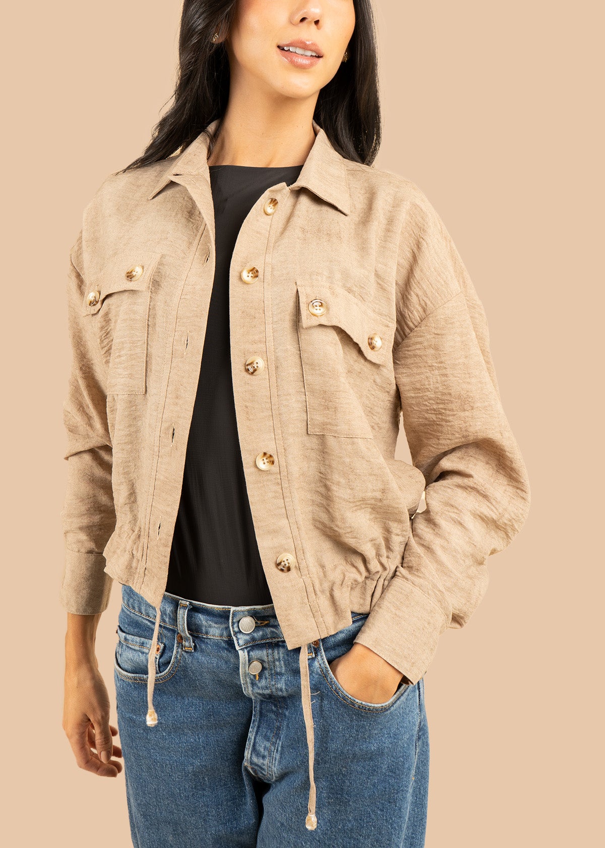 Chaqueta color camel con bolsillos delanteros 106584