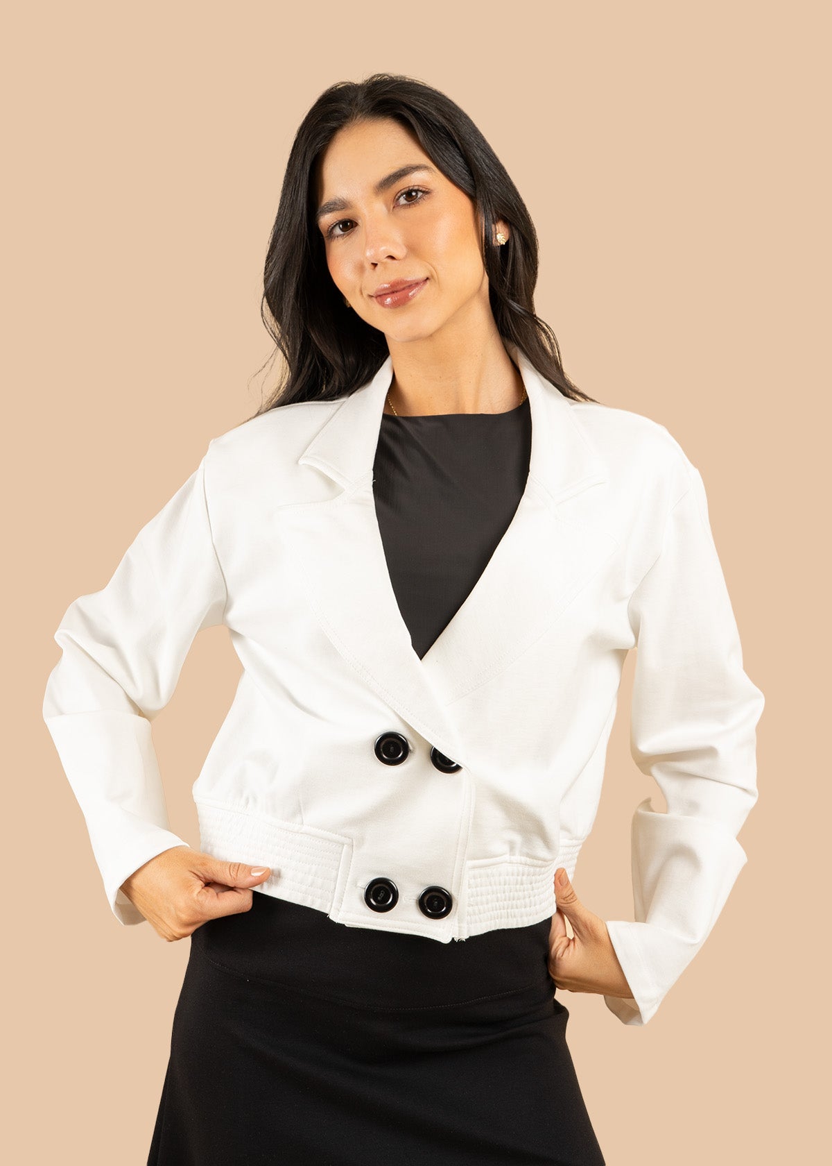 Chaqueta color blanco con solapa y doble botonadura 106590