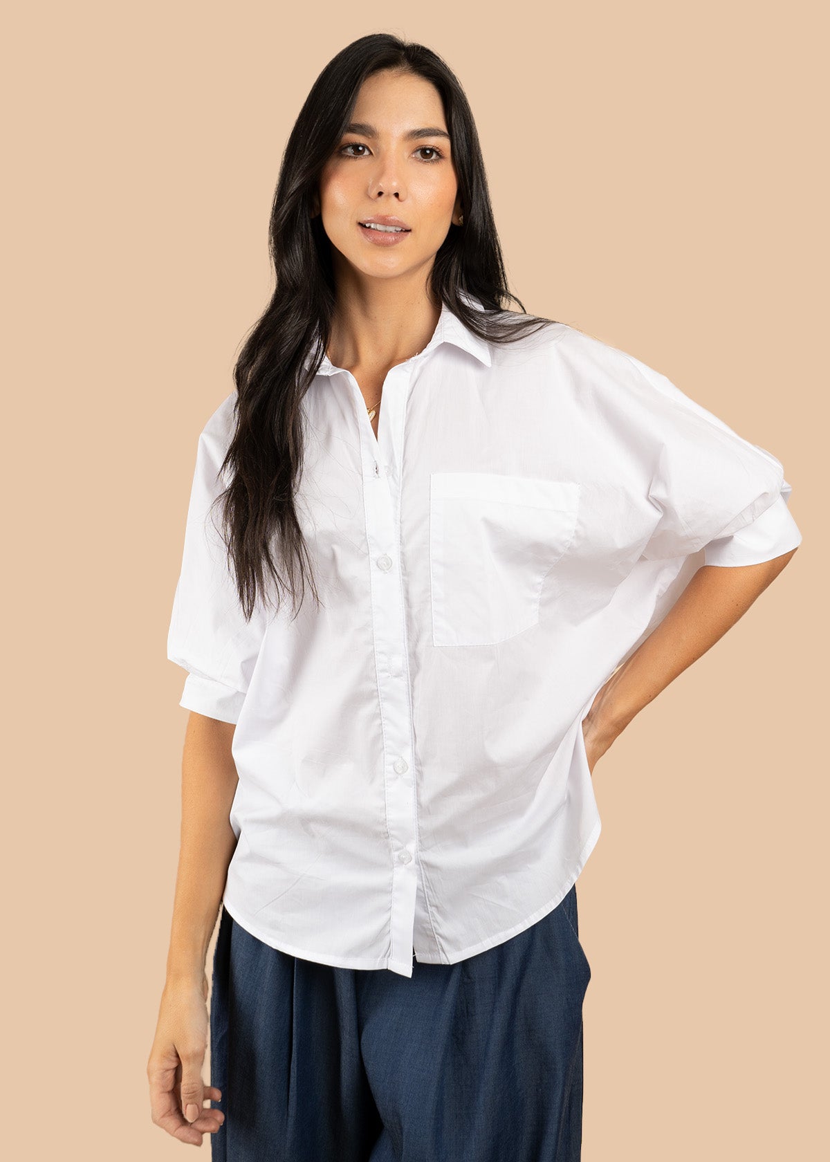 Blusa color blanco silueta oversize 106596