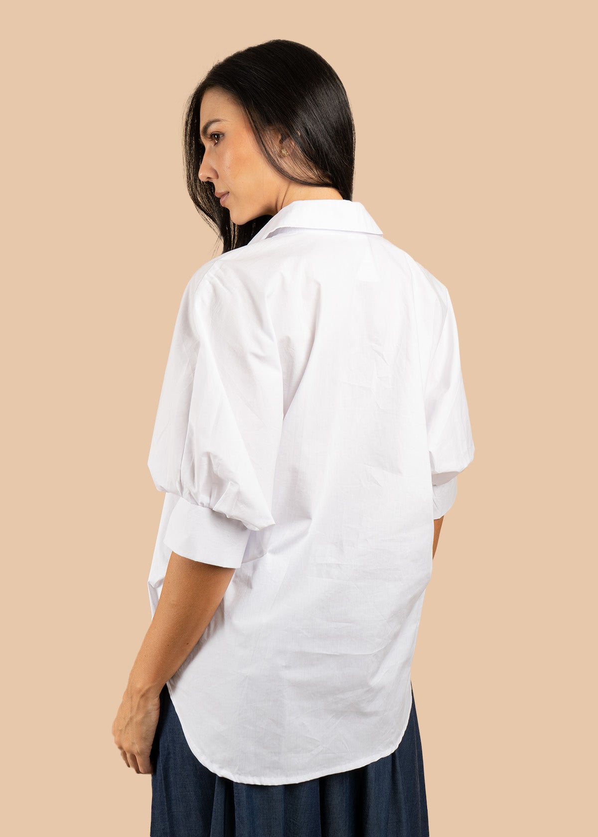 Blusa color blanco silueta oversize 106596