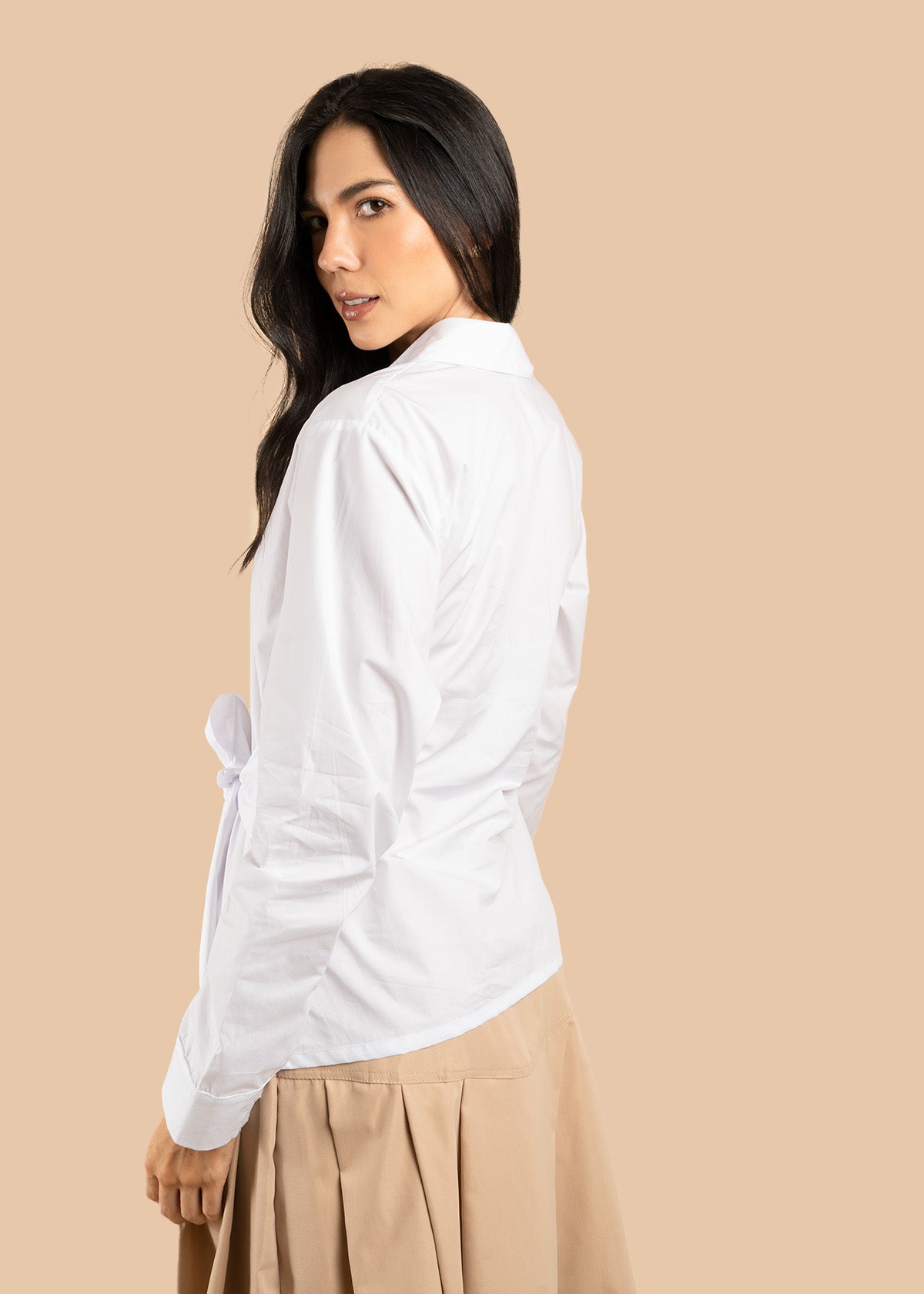 Blusa color blanco con cinturón 106598