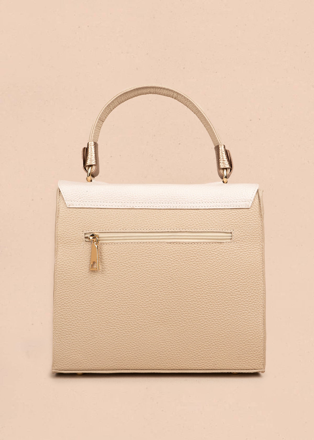 Bolso tipo cartera en cuero color taupe con estampado de ave y flores 106629