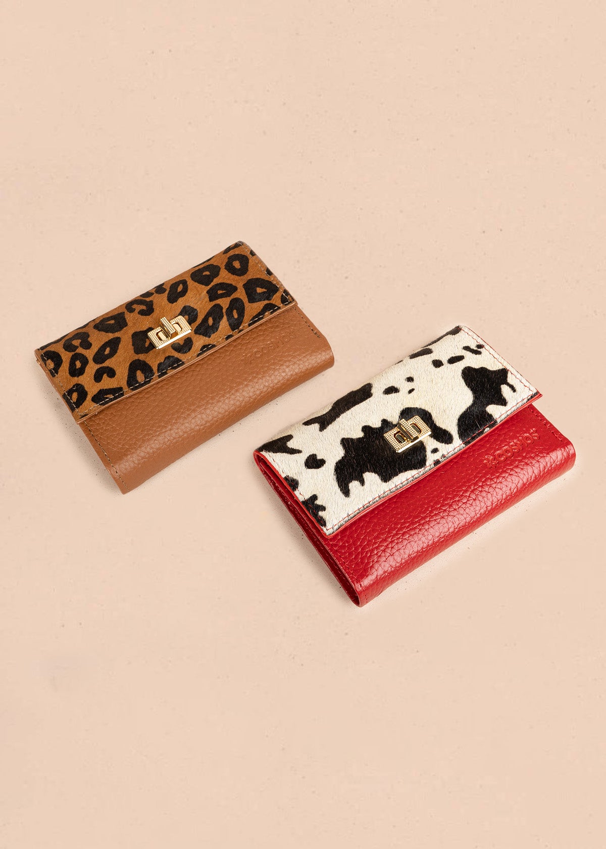 Billetera pequeña de cuero color rojo con solapa animal print 106637