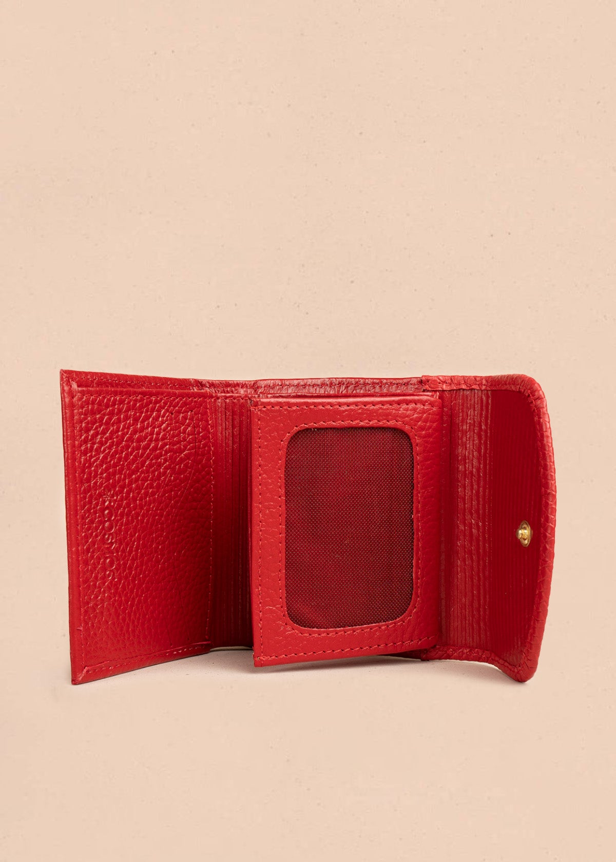 Billetera pequeña en cuero rojo con solapa curva 106638