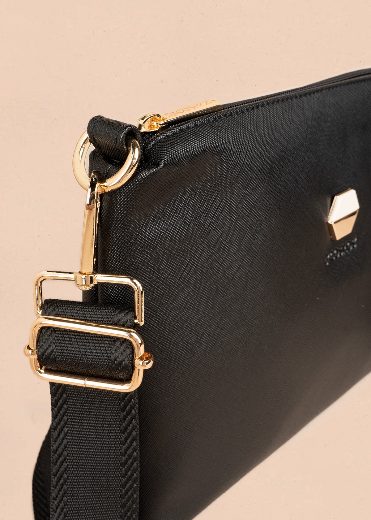 Bolso manos libres color negro 106646