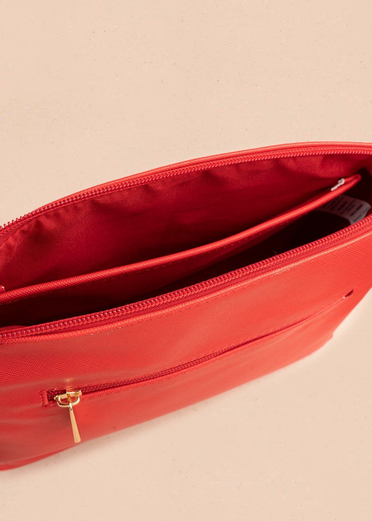 Bolso manos libres color rojo 106646