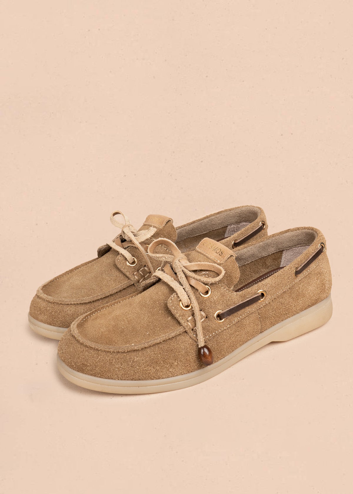 Mocasines de cuero carnaza color arena 106655