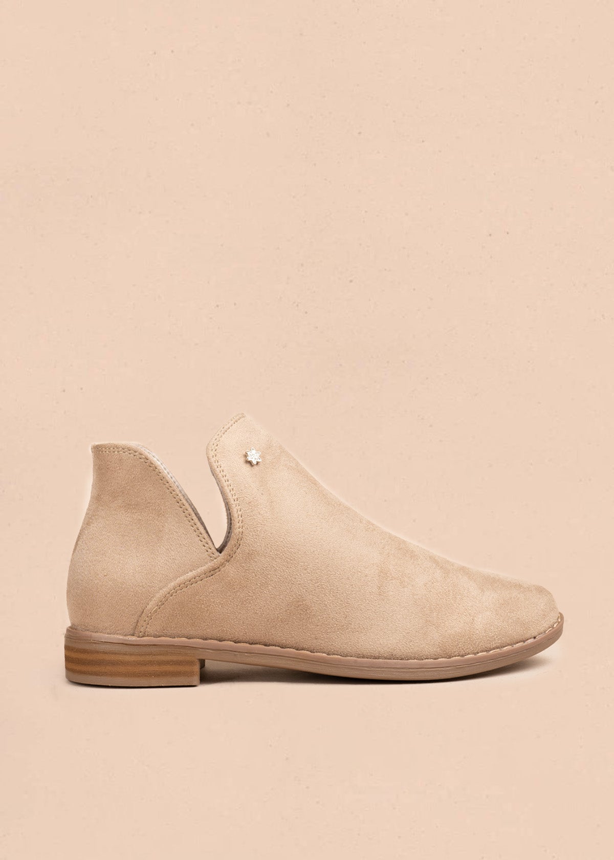 Botines color arena de gamuza sintética 106663