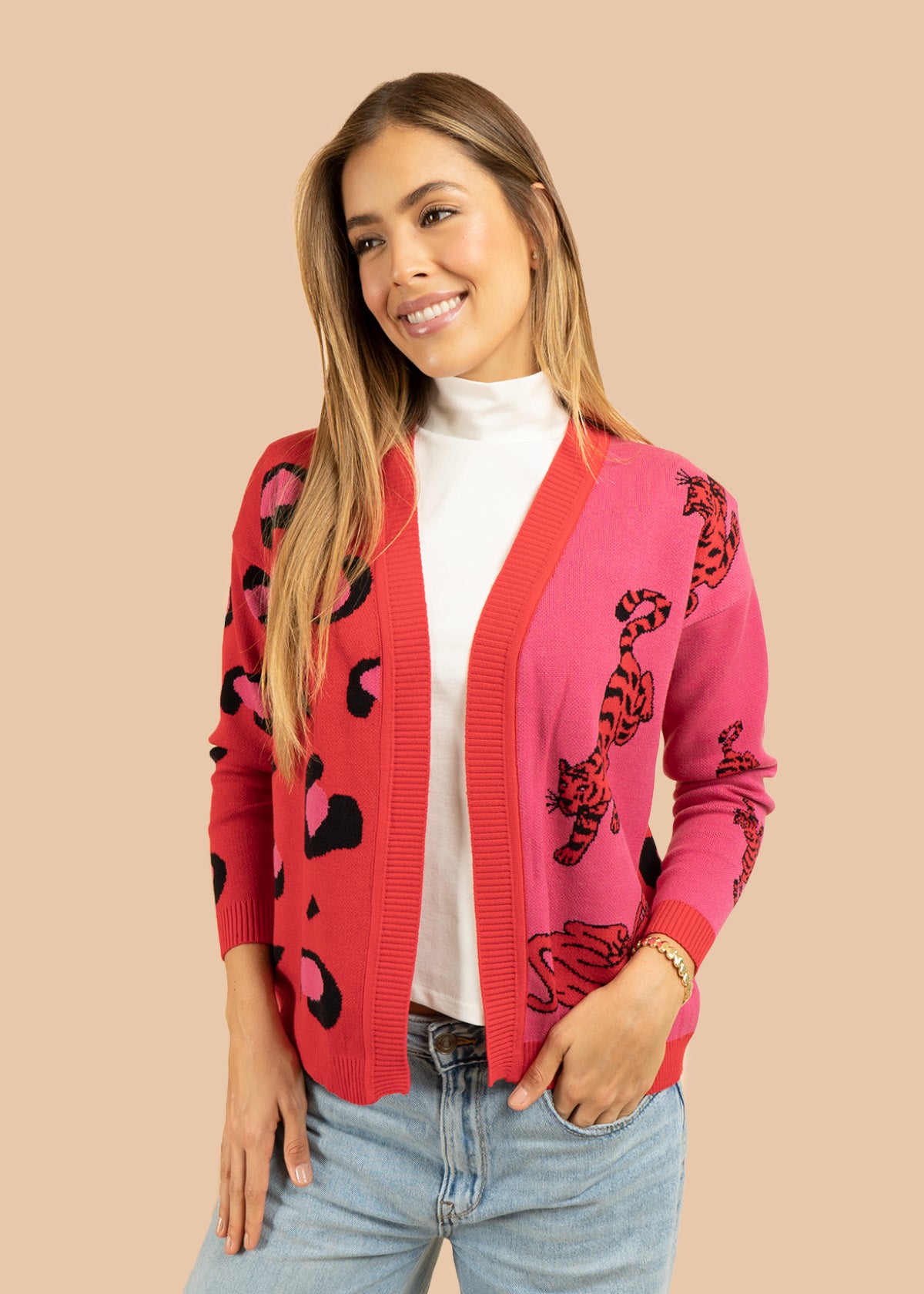 Saco tejido color rojo con diseño de tigre 106684