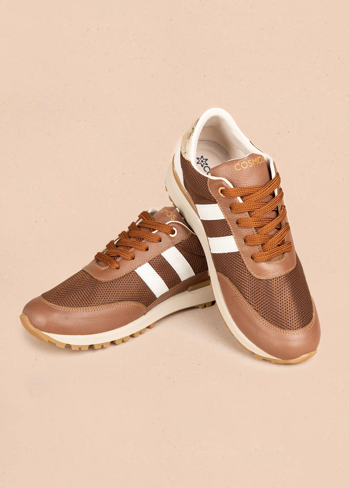 Tenis casuales en cuero color miel 106697