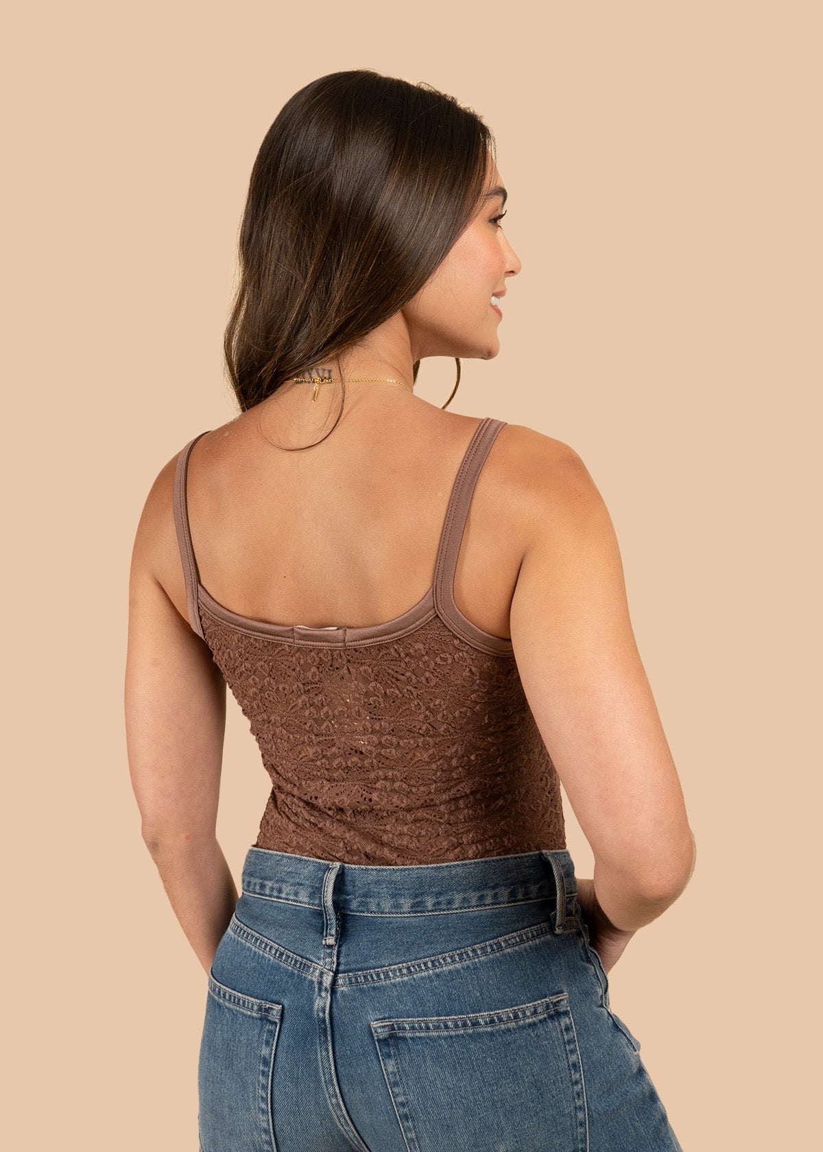 Blusa de encaje color café con tirantes 106764