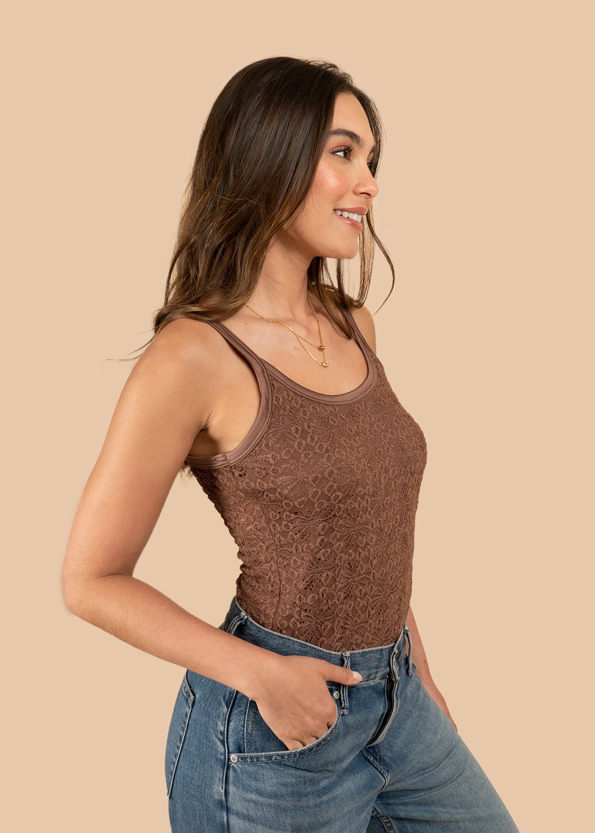 Blusa de encaje color café con tirantes 106764