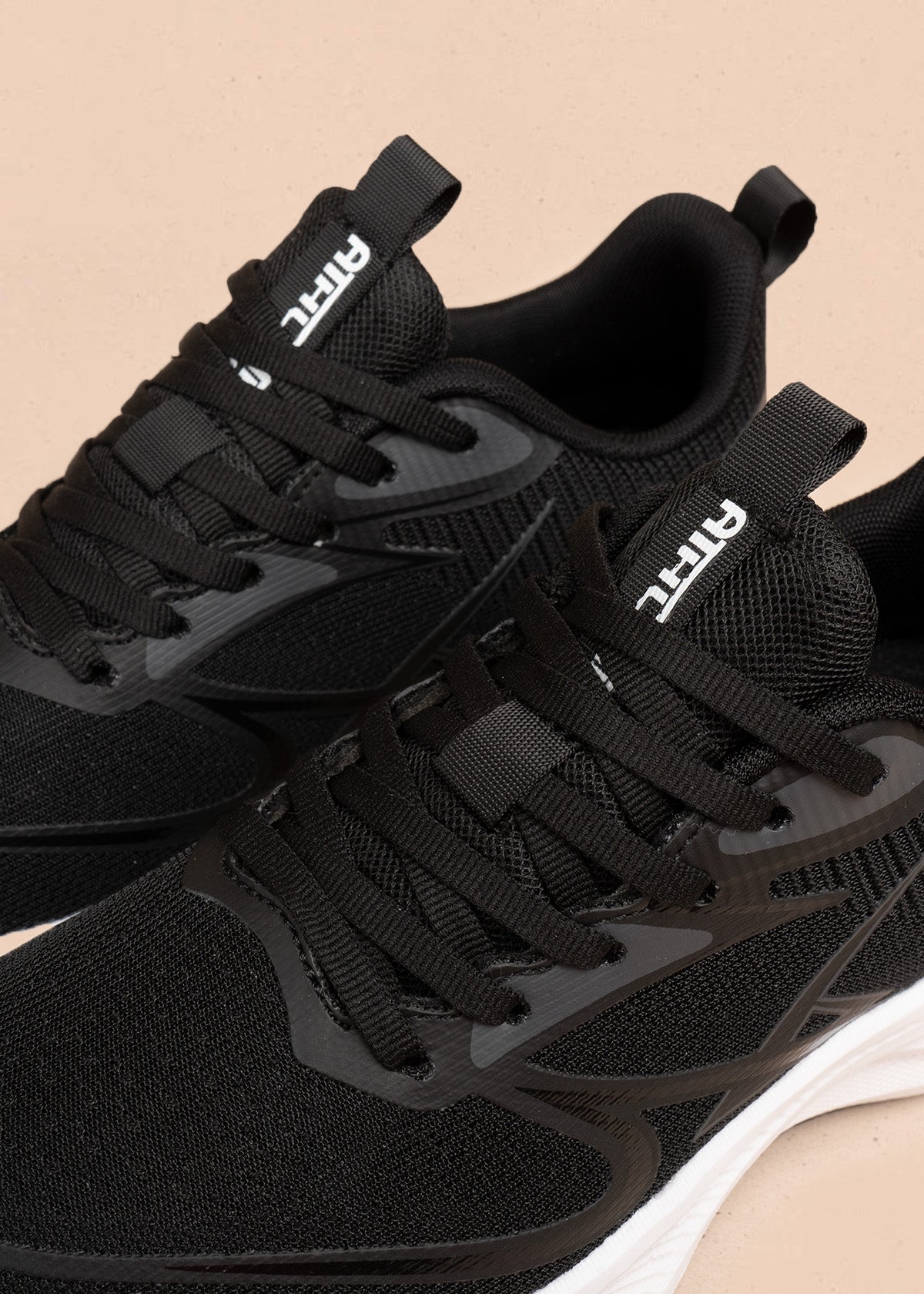 Tenis deportivos negro y blanco running con suela gruesa 106774