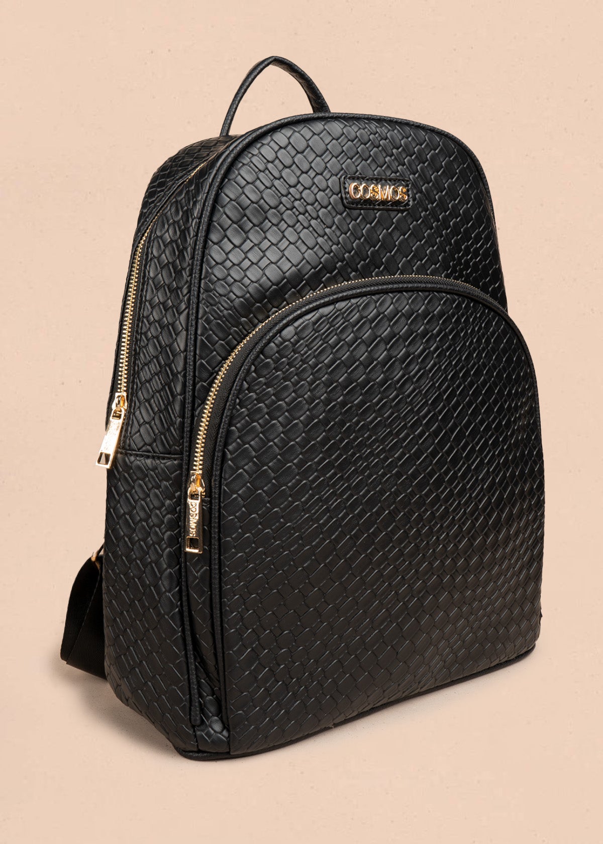 Morral color negro con textura croco y bolsillo frontal 106784