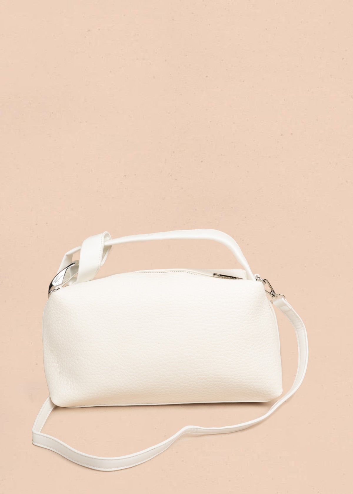 Bolso manos libres color blanco con texturizado 106788