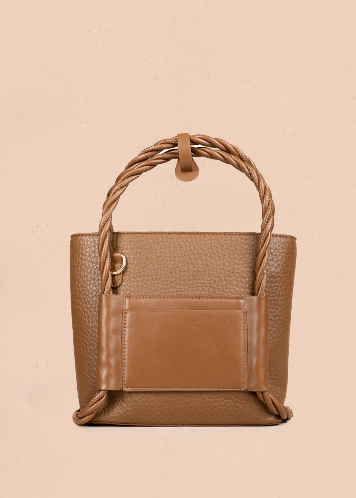 Bolso manos libres color café con asas trenzadas 106789