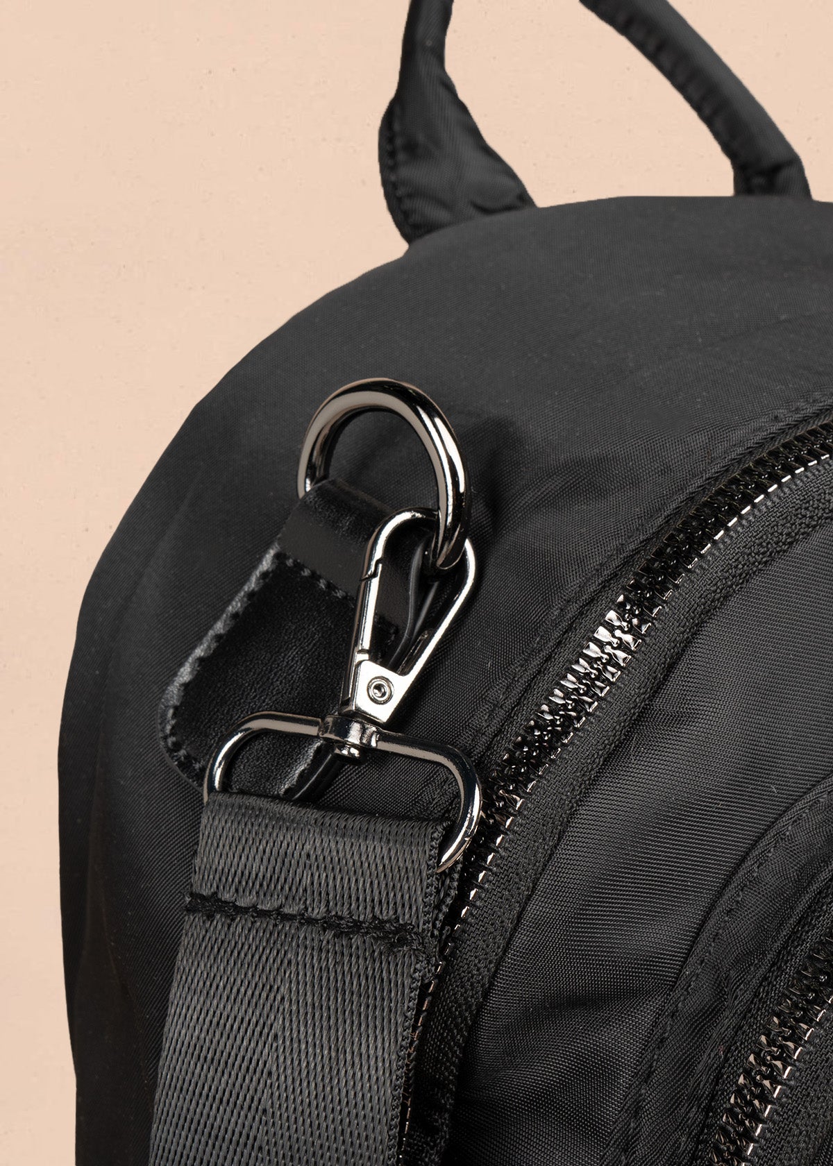 Morral en textil color negro 106793