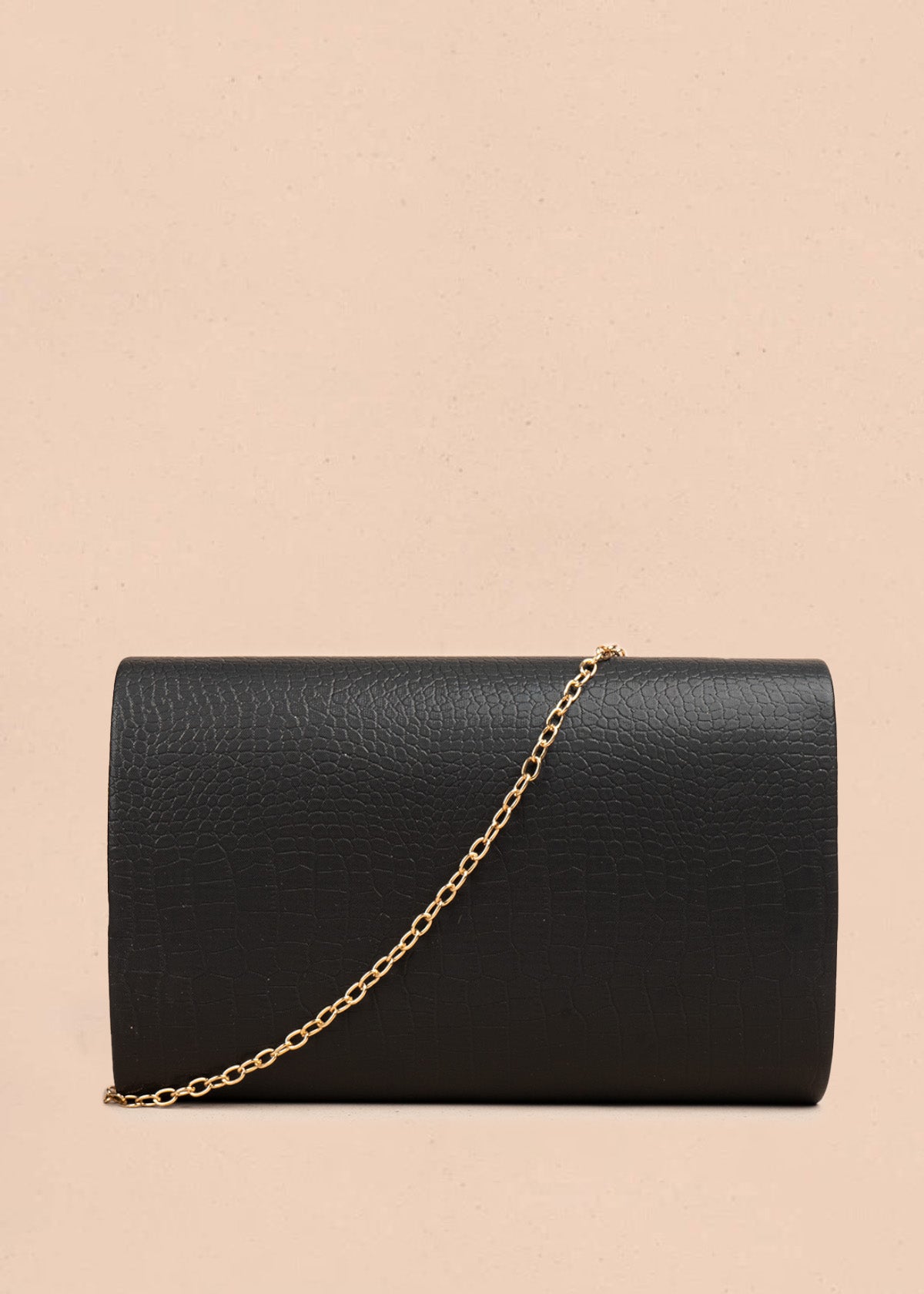 Bolso de fiesta color negro con textura croco 106806