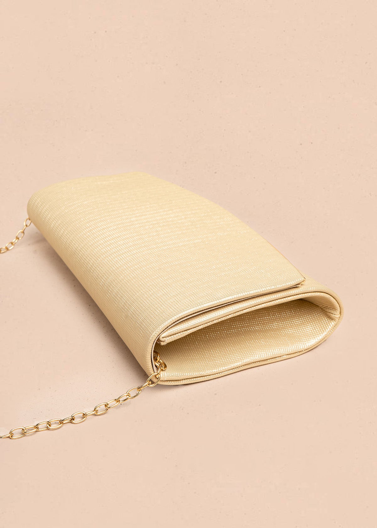 Bolso de fiesta color dorado con detalle dorado 106807