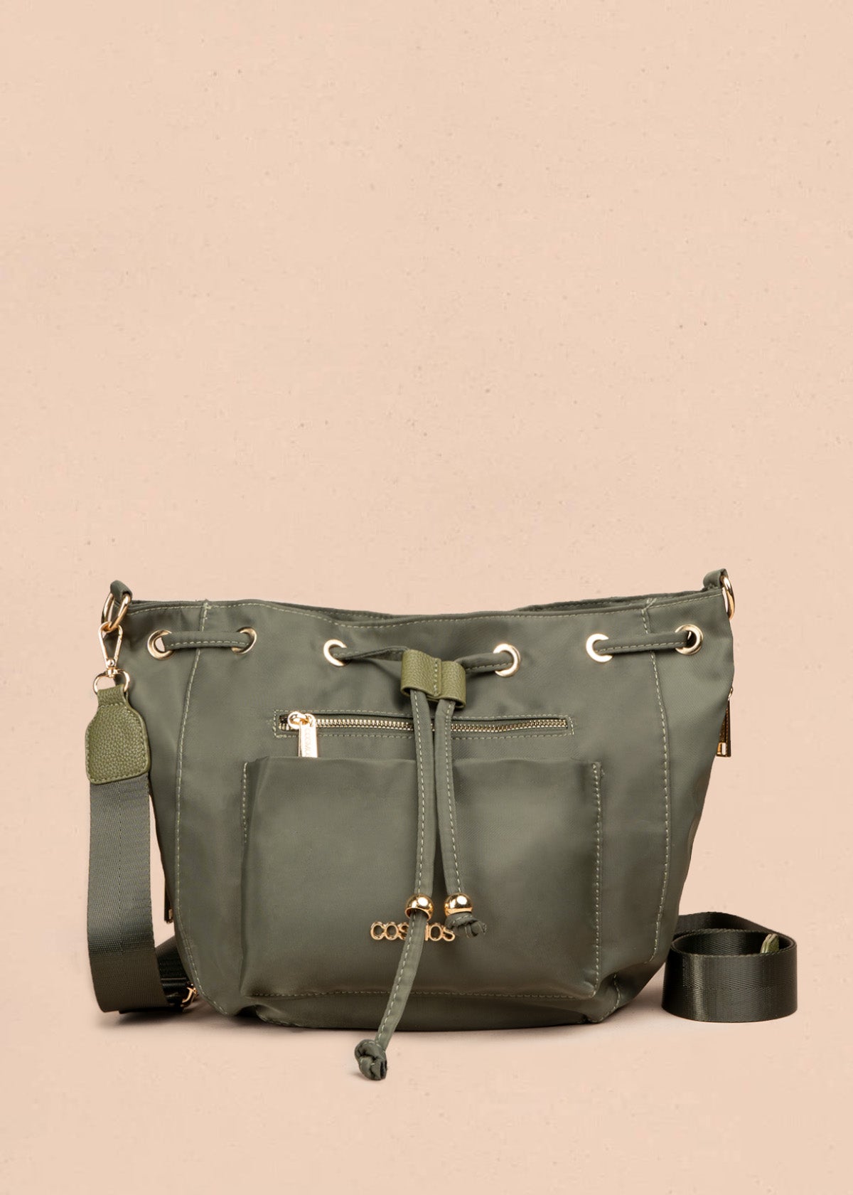 Bolso manos libres color verde con dos bolsillos adelante 106837