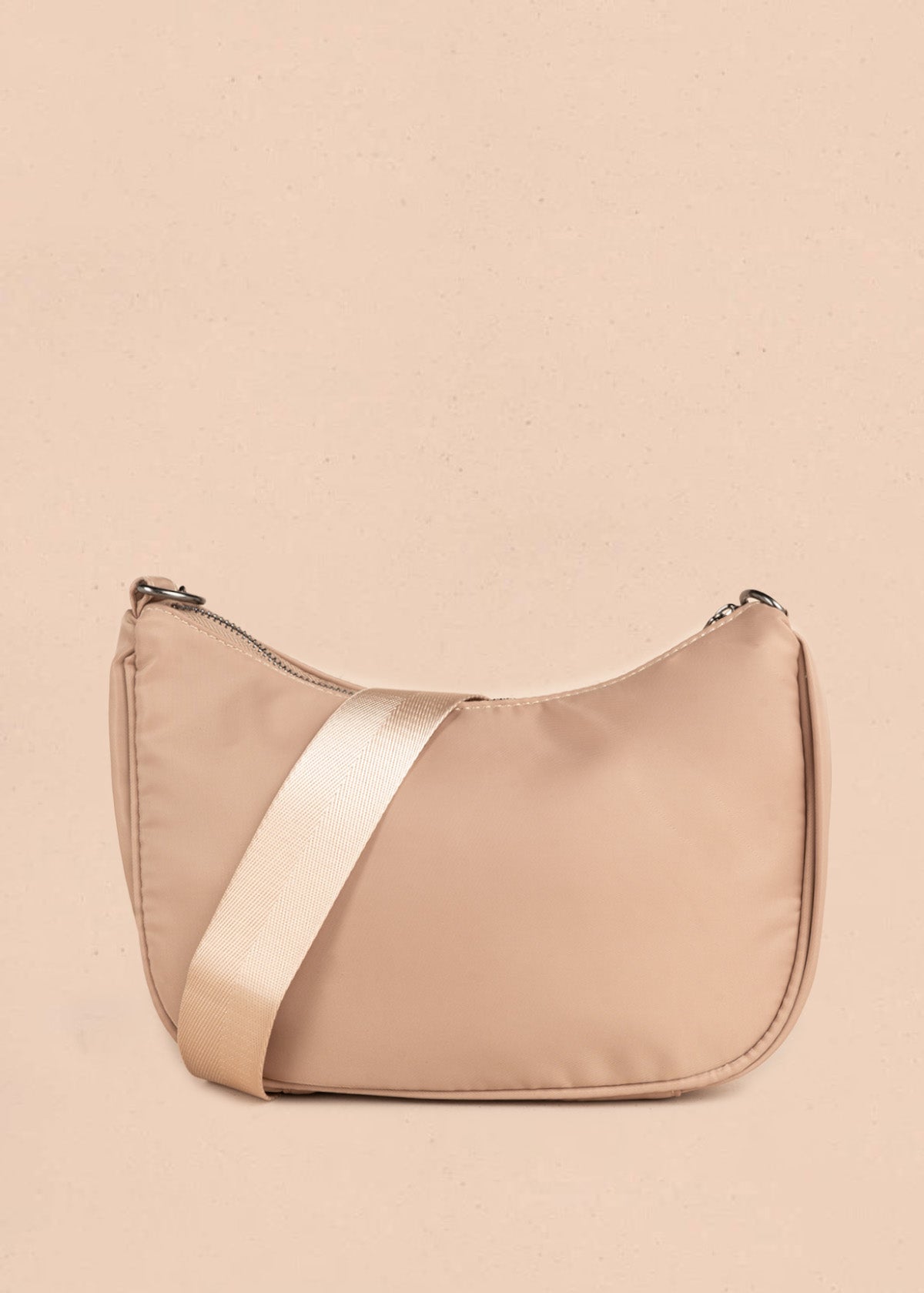 Bolso manos libres color beige con cadena 106841