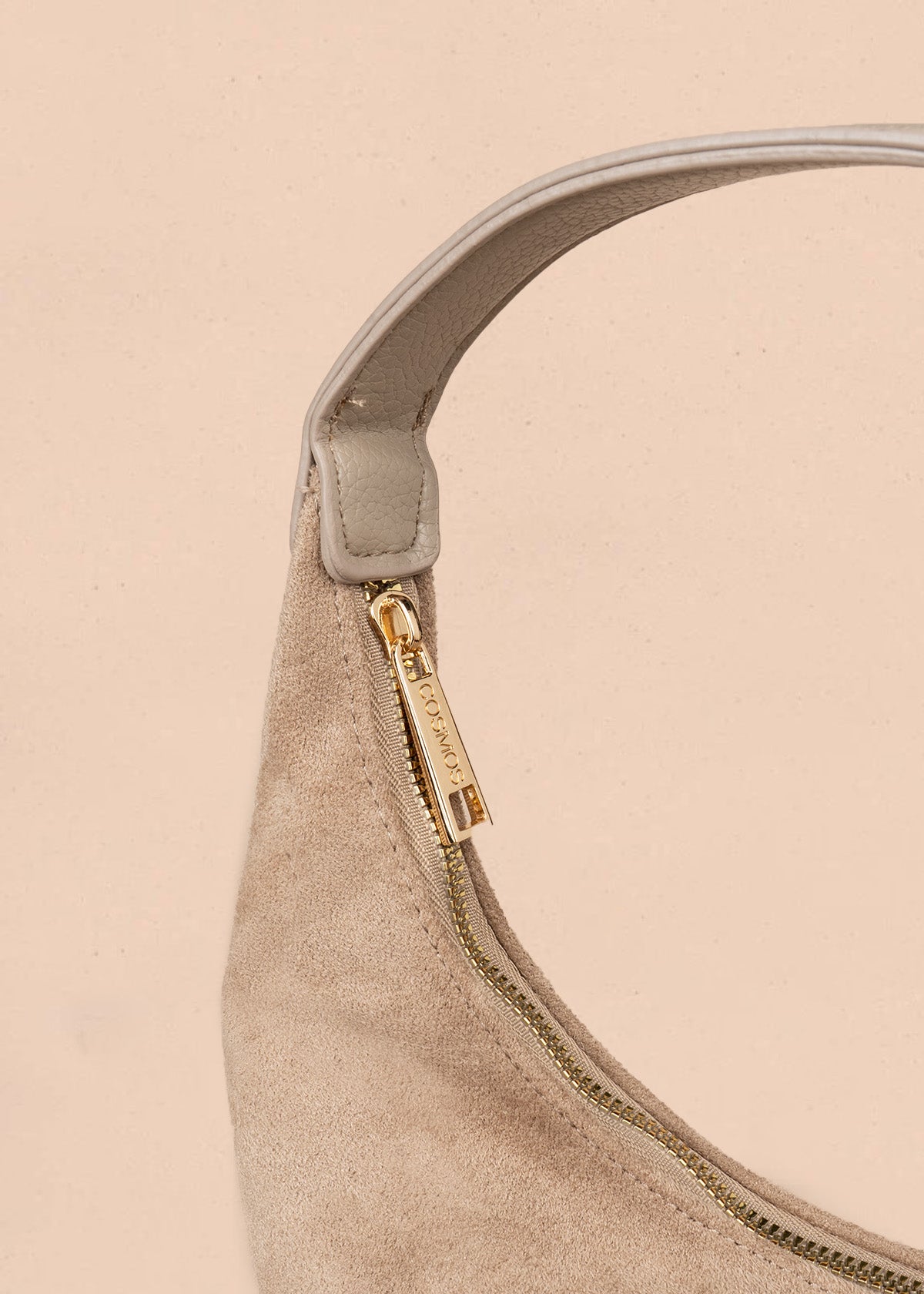 Bolso tipo shopping taupe textura en gamuza106843