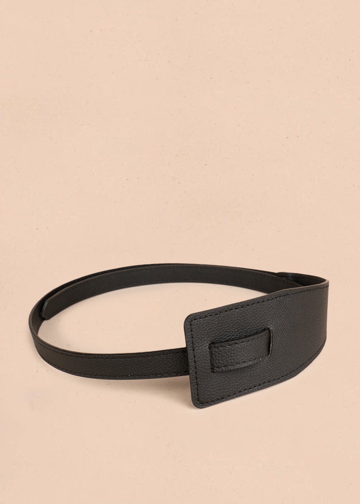 Cinturón de cuero negro con hebilla rectangular 106893