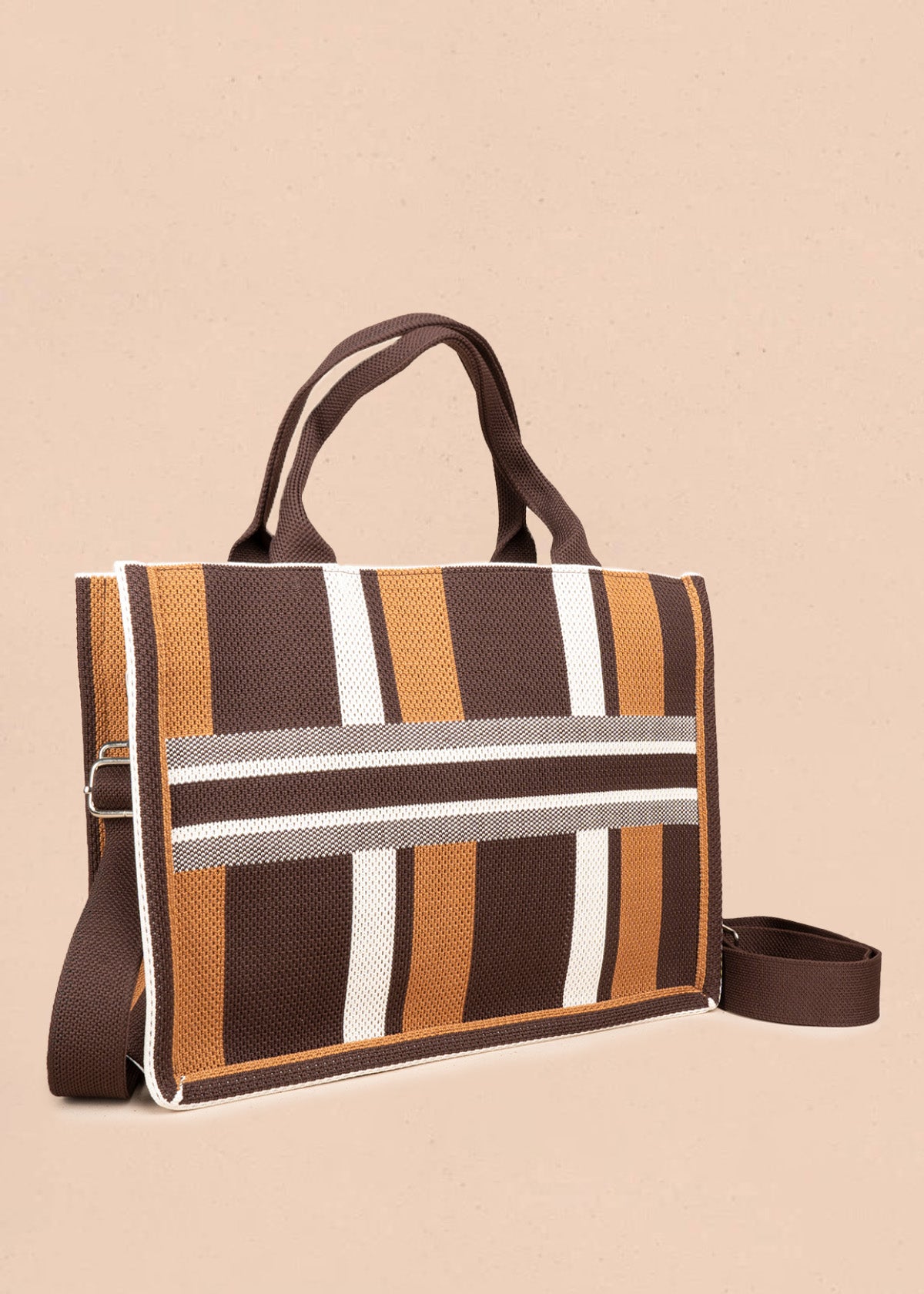 Bolso en textil color café con rayas 106917