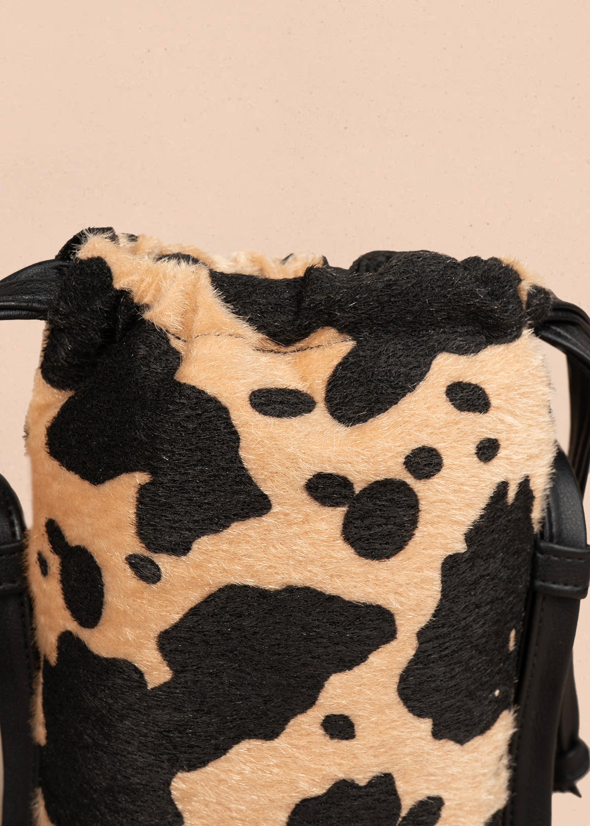 Bolso manos libres color café 106964