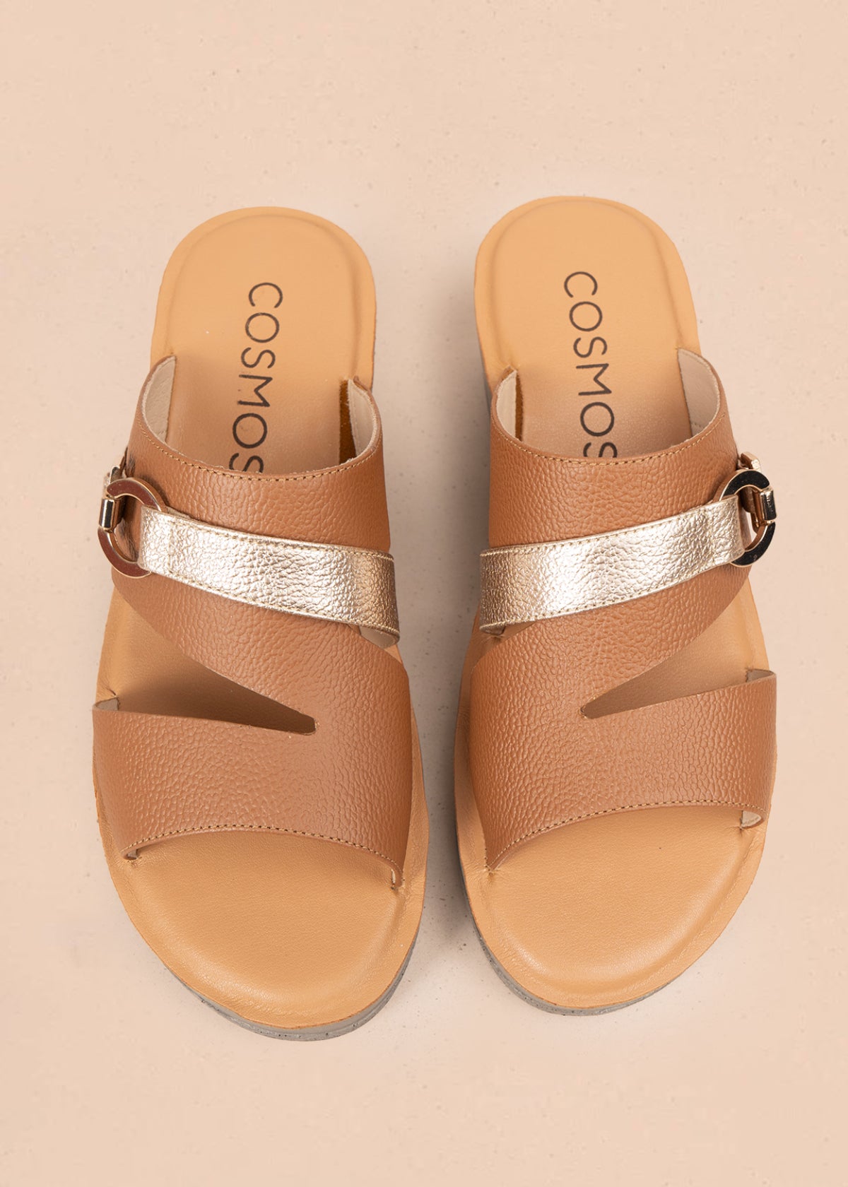 Sandalias en cuero color miel con plataforma y tiras cruzadas 106965