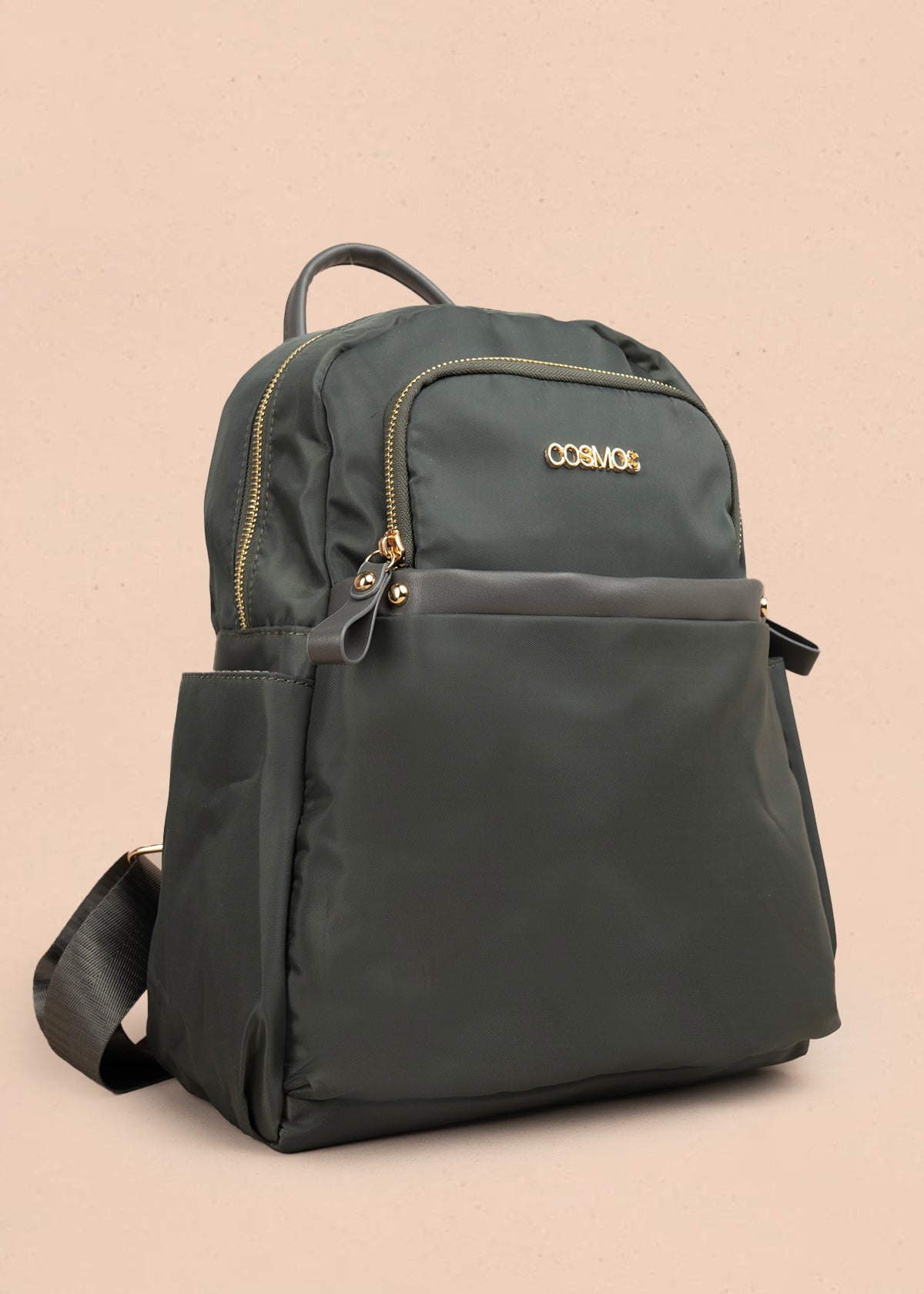 Morral color verde con bolsillo frontal y bordados 106973