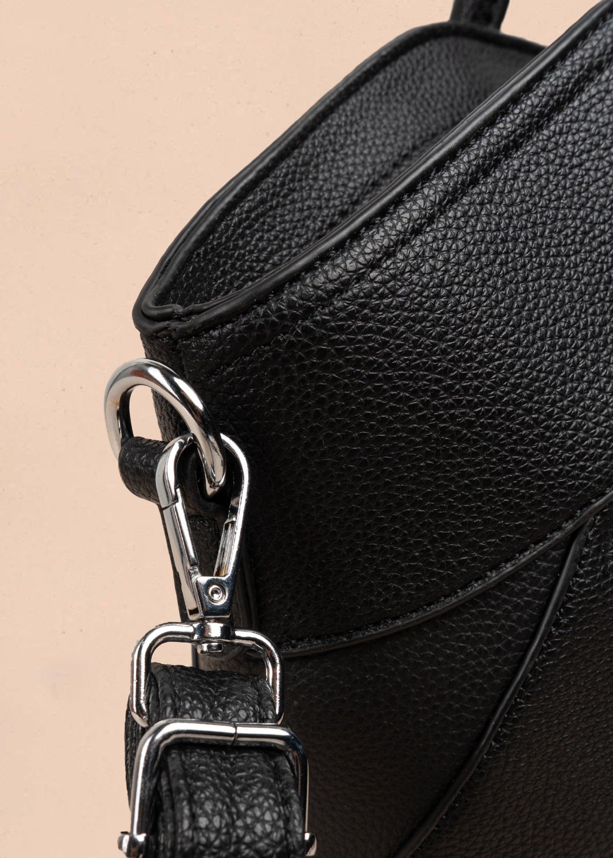 Bolso shopping color negro 106976