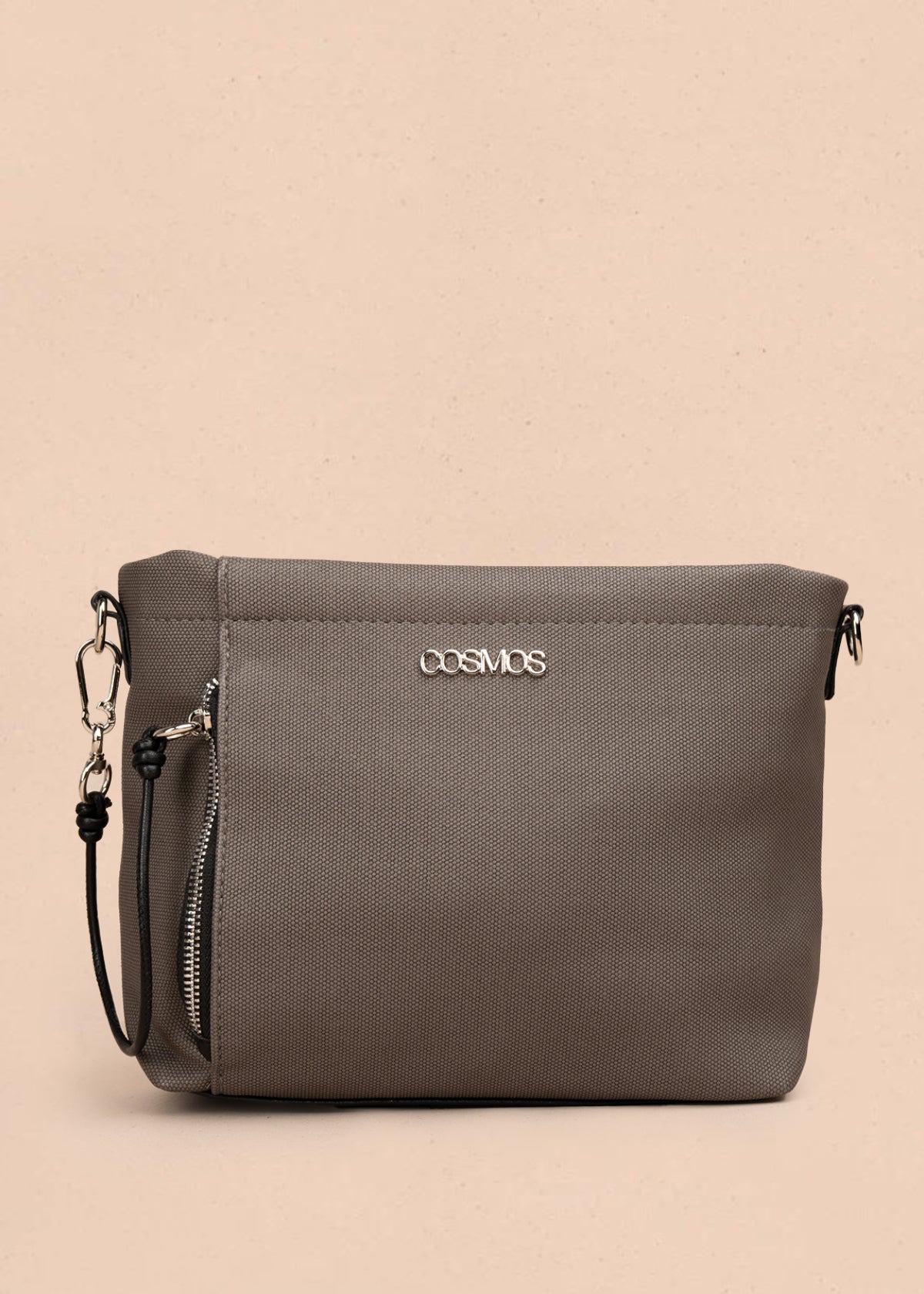 Bolso manos libres color gris con asa negra y bolsillo frontal 106982