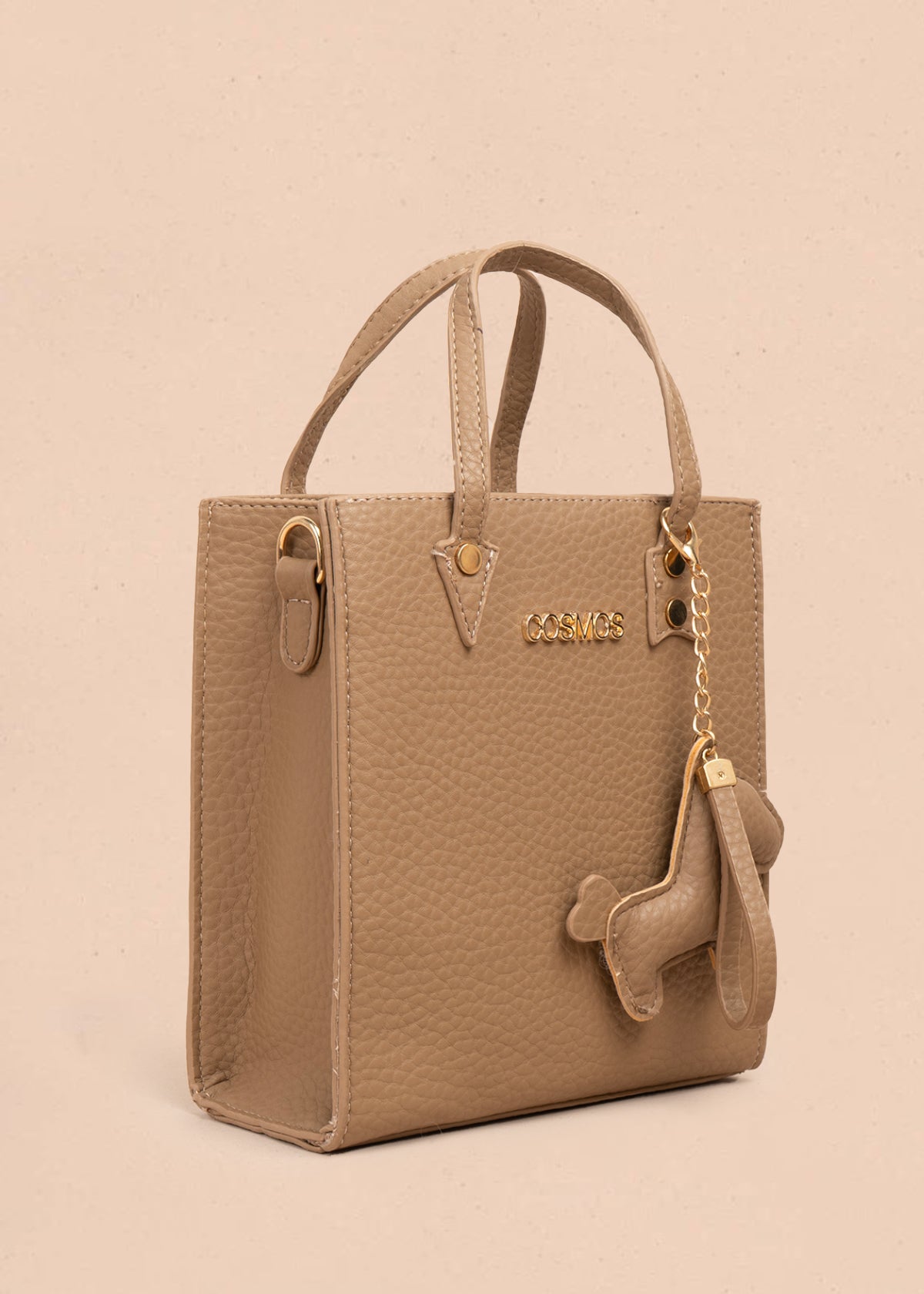 Bolso manos libres color moca con llavero 106984