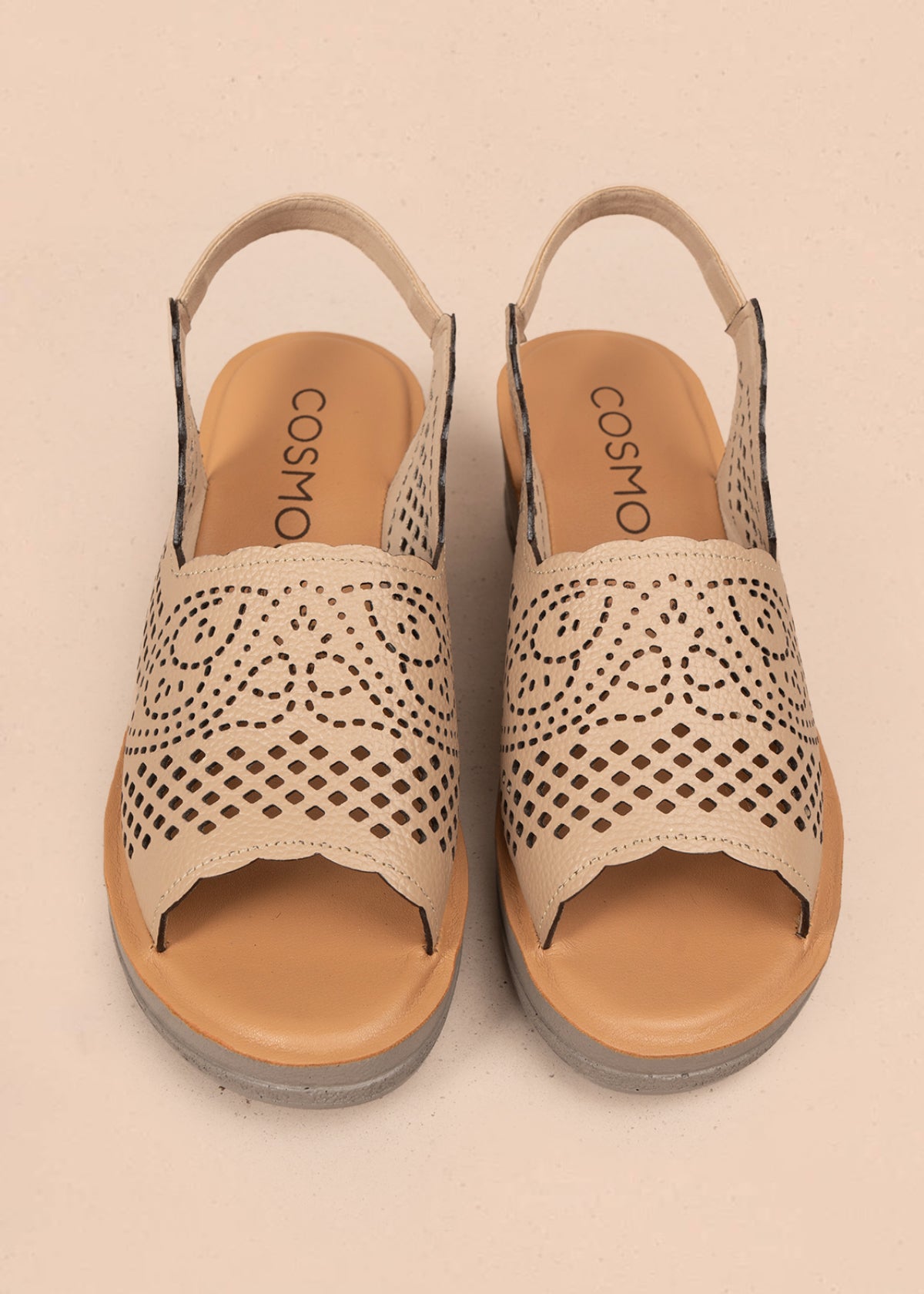 Sandalias en cuero color palo de rosa con plataforma y perforaciones 106988